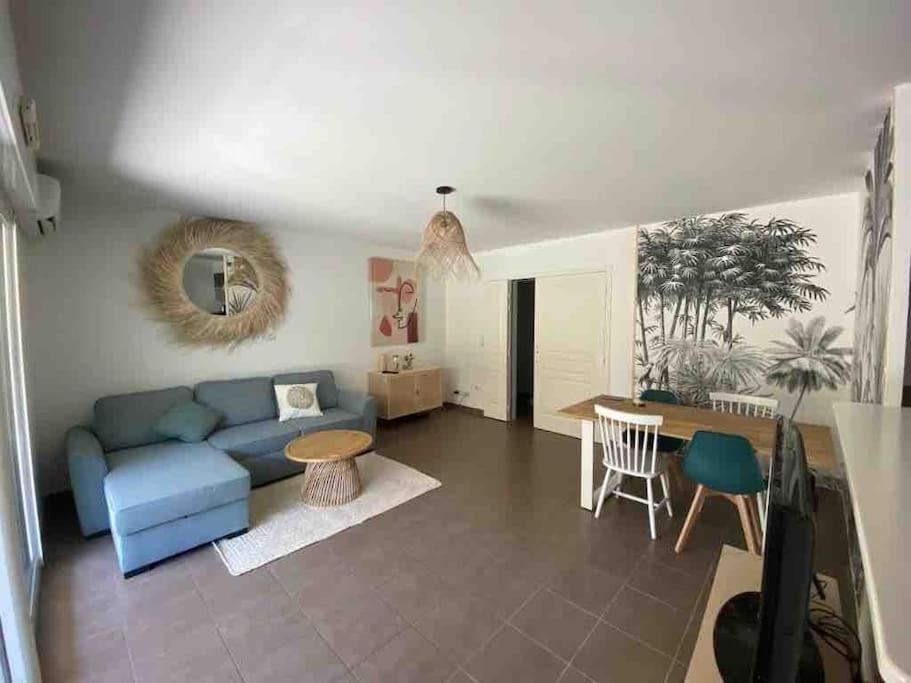 Apartment Tres Bel Contemporain Et Calme Fréjus